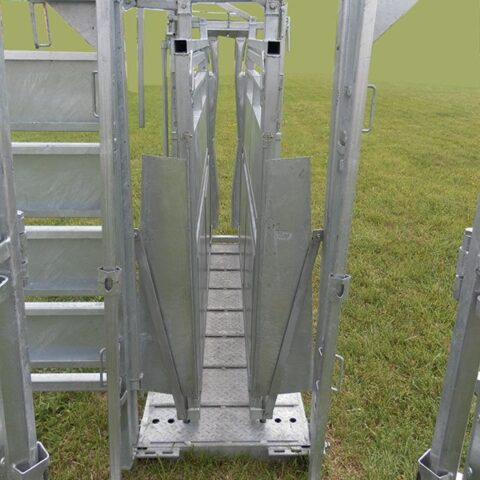 MC90 Cattle Chute - Image 4